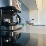 Central Apartment With Free Parking And Balcony