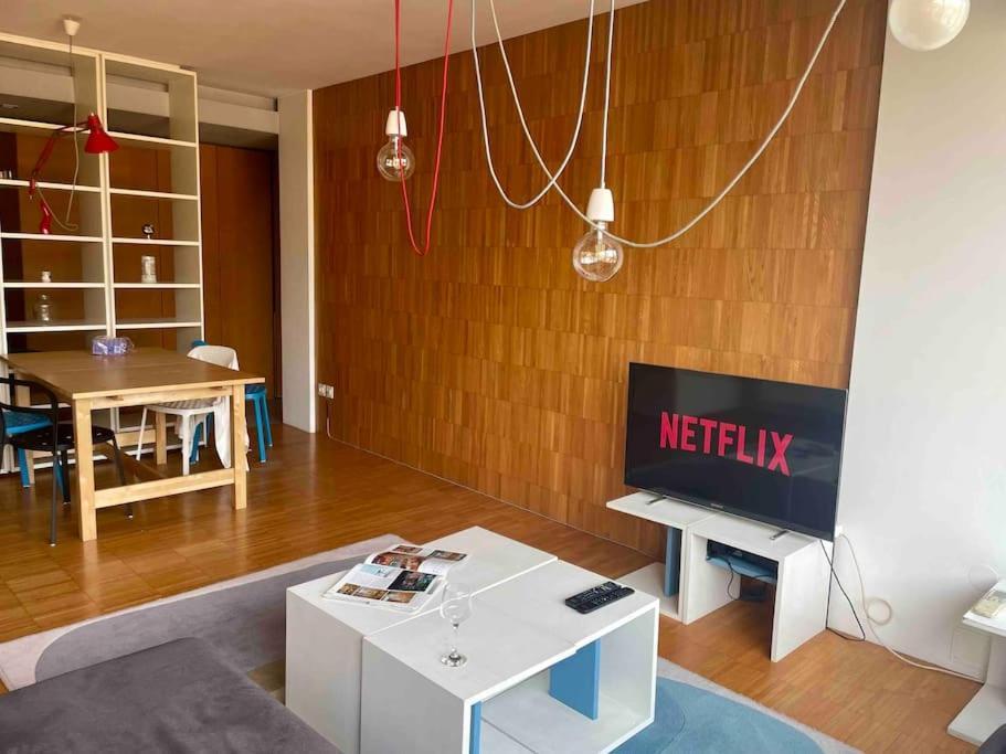 With Free Parking And Balcony * Sofia